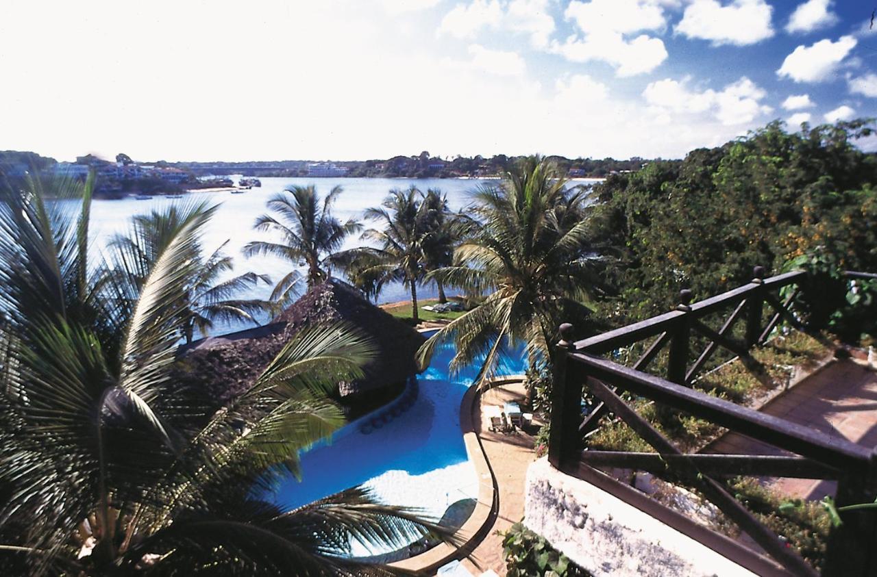 Tamarind Village Hotel Apartments Mombasa Exterior photo