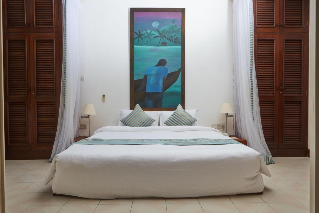 Tamarind Village Hotel Apartments Mombasa Exterior photo