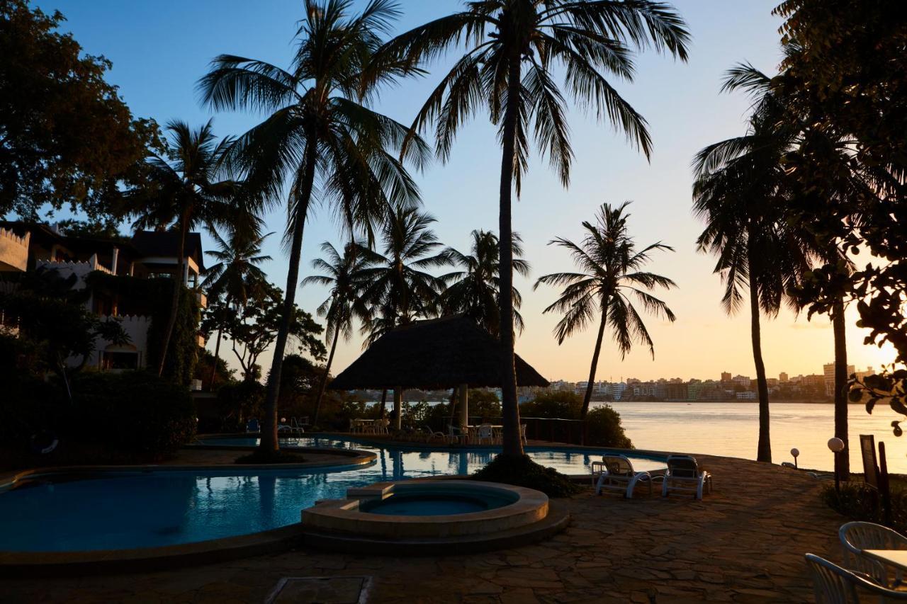Tamarind Village Hotel Apartments Mombasa Exterior photo